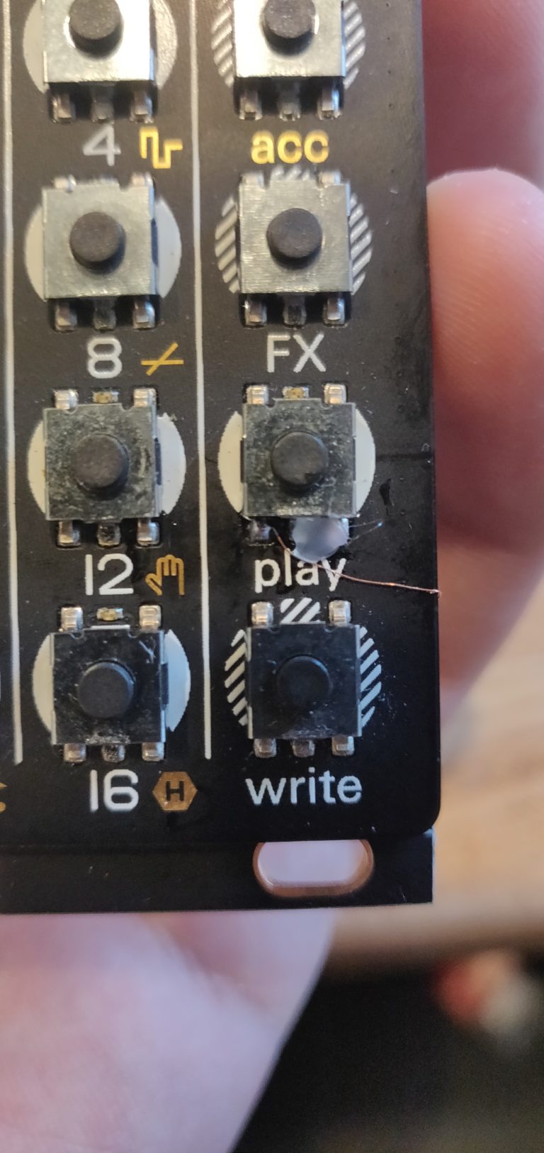 Pocket operator play button reset wire